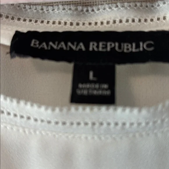 Banana Republic size L Cream Blouse - Picture 2 of 4